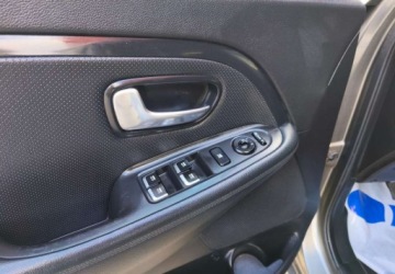 Kia Carens IV Minivan 1.6 GDI 135KM 2016 Kia Carens Kia Carens 1.6 GDI XL 7os EU6 1.6 Benzyna 135KM, zdjęcie 9