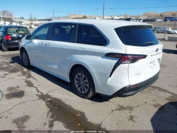 Toyota Sienna III 2023 Toyota Sienna xle, 2023r., 2.5L 2.5 Benzyna 189KM, zdjęcie 3