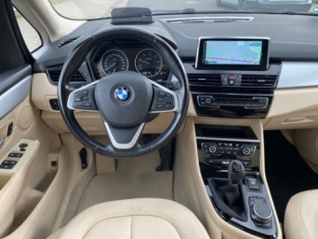 BMW Seria 2 F22-F23-F45-F46 Gran Tourer 214d 95KM 2017 BMW Seria 2 GRAN TOURER KLIMATYZACJA NAWIGACJA SKORY KAMERA GRZANE FOTELE, zdjęcie 8