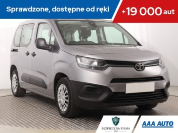 Toyota 2021 Toyota ProAce City Verso 1.5 D-4D, Salon Polska