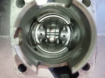 SIMSON S51 - CZĘŚCI - CYLINDER, GŁOWICA, DEKIEL SILNIKA - POKRYWA (4)