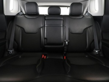 Jeep Compass II SUV 1.6 MJD 120KM 2019 Jeep Compass pdc navi kamera manual el fotele, zdjęcie 17