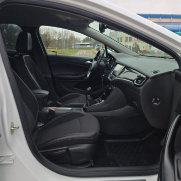 Opel Astra J GTC 1.4 Turbo ECOTEC 140KM 2016 Opel Astra K 1.4 Turbo Cosmo, zdjęcie 32