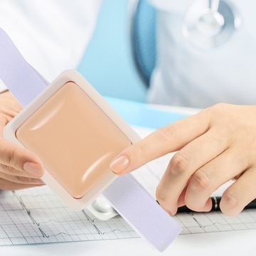 Манекен с тренировочной подушкой для моделирования.