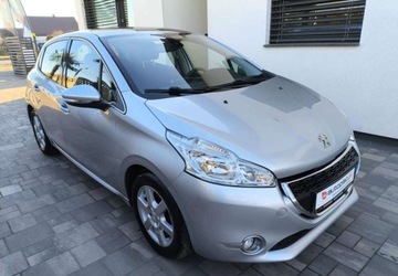 Peugeot 208 I 2013 Peugeot 208 e-HDi FAP 92 EGS6 StopampStart Allure 1.6 Diesel, zdjęcie 1