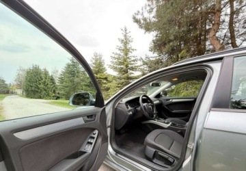 Audi A4 B8 Avant 2.0 TDI 143KM 2008 Audi A4 Avant Audi A4 Avant 2.0 TDI DPF multitronic Ambiente 2.0 Diesel, zdjęcie 10