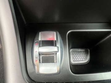 Alfa Romeo Giulietta Nuova II Hatchback 5d 1.4 TB 16v Mair 170KM 2011 Alfa Romeo Giulietta LEDY KLIMATYZACJA EL.SZYBY GRZANE FOTELE TEMPOMAT E.L, zdjęcie 19