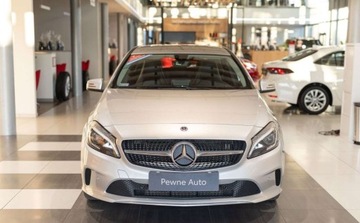 Mercedes Klasa A W176 Hatchback 5d Facelifting 180 122KM 2017 Mercedes-Benz Klasa A 180 Style 1.6 Benzyna 122KM, zdjęcie 1