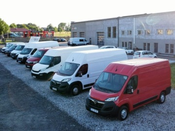 Citroen C3 Aircross  I Crossover Facelifting 1.2 PureTech 110KM 2023 Citroen C3 Aircross wersja po Liftingu Szklany, zdjęcie 23