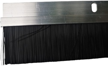 LISTWA DRZWIOWA USZCZELNIAJĄCA SZCZOTKOWA 1M 24MM
