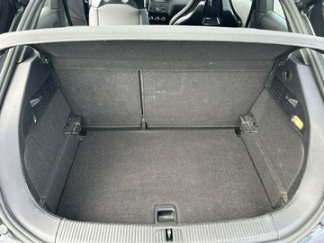 Audi A1 I Hatchback 3d 1.6 TDI 105KM 2011 Audi A1 3-drzwiowe 1.6 TDI 105KM 2011r, S-Line, zdjęcie 32