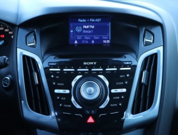 Ford Focus III Kombi 2.0 Duratorq TDCi DPF 140KM 2012 Ford Focus 2.0 TDCi, Klima, Klimatronic, Tempomat, zdjęcie 11