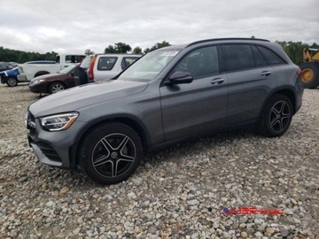 Mercedes CLC 2021 Mercedes-Benz CLC 2021 r.,2,0L 300 4MATIC 2.0 Benzyna 255KM, zdjęcie 2