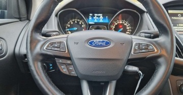 Ford Focus III Sedan Facelifting 1.0 EcoBoost 125KM 2015 Ford Focus 1.0 Ecoboost 125KM Salon PL LEDY Benzyna 125KM, zdjęcie 15