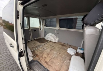 Volkswagen Caravelle T5 T5 Multivan 1.9 TDI 102KM 2005 Volkswagen Transporter 1.9 Diesel 102 KM 3-osobowy 1.9 Diesel 102KM, zdjęcie 13