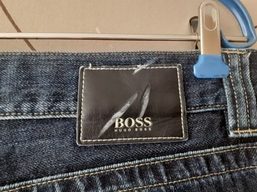 HUGO BOSS-SUPER SPODNIE 33/32 A1