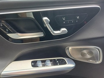 Mercedes GLC C254/X254 Coupe 2.0 220d 197KM 2025 GLC Coupe 220 d 4-Matic AMG Line 2.0 (197KM) 2025, zdjęcie 11