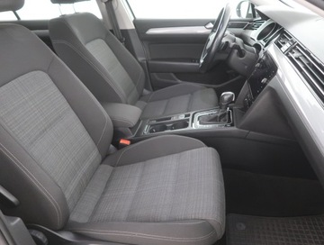 Volkswagen Passat B8 Limousine Facelifting 1.5 TSI EVO 150KM 2020 VW Passat 1.5 TSI, Salon Polska, Automat, Navi, zdjęcie 8