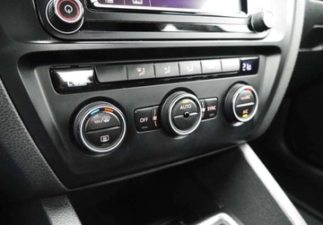 Volkswagen Jetta VI Sedan Facelifting 2.0 TDI 110KM 2017 Volkswagen Jetta 2.0 TDI 110HP Klimatronic Salon Pl. II.wlasciciel GWARANC, zdjęcie 17