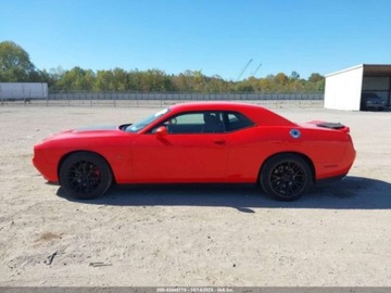 Dodge Challenger III 2016 Dodge Challenger RT 2016 5.7 Benzyna 372KM, zdjęcie 2