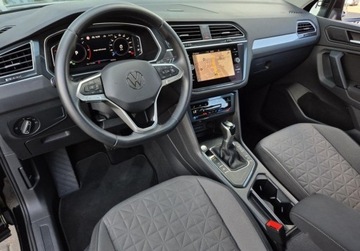Volkswagen Tiguan II SUV Facelifting 2.0 TDI 150KM 2021 Volkswagen Tiguan Life 2.0TDI 150KM DSG App Connet Czuj Park. Pod.Fotele T, zdjęcie 8