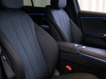 Mercedes Klasa E W214 Sedan 2.0 220d 197KM 2025 E Klasa 220 d 4-Matic Avantgarde 2.0 (197KM) 2025, zdjęcie 4