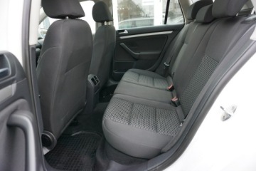 Volkswagen Golf VI Variant 1.6 TDI-CR DPF BlueMotion 105KM 2011 Volkswagen Golf Variant 1.6 TDi 105KM, zdjęcie 11