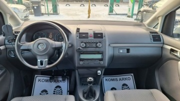 Volkswagen Touran II 1.6 TDI 105KM 2010 Volkswagen Touran 7 Miejsc, zdjęcie 10