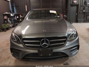Mercedes Klasa E W213 2020 Mercedes-Benz Klasa E 2020 MERCEDES-BENZ E 350 4MATIC 2.0 Benzyna 255KM, zdjęcie 10