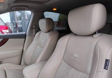 Infiniti FX II Crossover 3.0d V6 238KM 2011 Infiniti FX 2011r, 3.0 Diesel 4x4. AUTOMAT. Jezdzi. 3.0 Diesel 238KM, zdjęcie 20