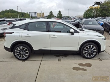 Nissan Qashqai III Crossover 1.3 DIG-T MHEV 140KM 2022 Nissan Qashqai 1,3 turbo 140KM klima kamera 360 navi alu perla oplacona, zdjęcie 4