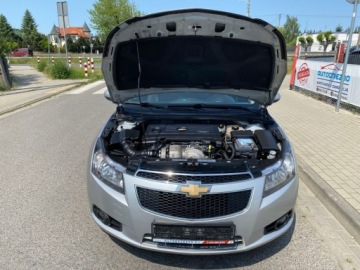 Chevrolet Cruze Sedan 2.0 VCDI 16V DOHC 163KM 2012 Chevrolet Cruze NAWIGACJA PARKTRONIC TYL TEMPOMAT NOWE TARCZE SWIECE KOMPL, zdjęcie 18