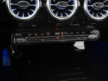 Mercedes Klasa A W177/V177 Sedan Facelifting 2.0 200d 150KM 2023 Mercedes A 200 GD8K607#200 d Progressive 8G-DCT, zdjęcie 14