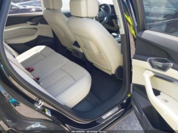 Audi Q8 2024 Audi Q8 e-tron AUDI Q8 E-TRON PREMIUM PLUS QUATTRO, 2024 Elektryczny 1KM, zdjęcie 9