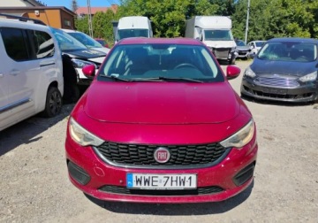 Fiat Tipo II Sedan 1.6 MultiJet 120KM 2016 Fiat Tipo 2016r, SALON POLSKA. 1.6 Diesel. Lekko uszkodzony tyl. Jezdzi., zdjęcie 16
