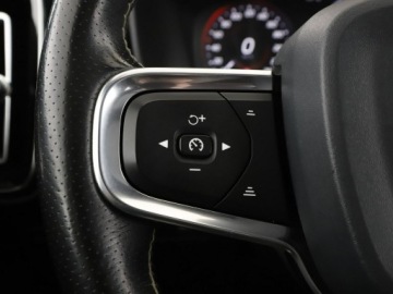 Volvo XC40 Crossover 2.0 D3 150KM 2019 Volvo XC 40 R-Design, Automat, Panorama, Kamera,, zdjęcie 32