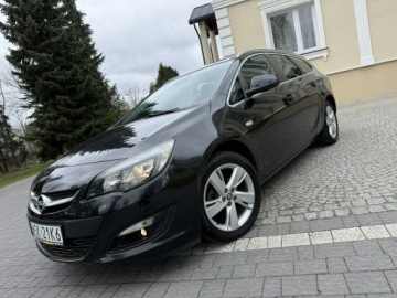 Opel Astra J Sports Tourer Facelifting 1.4 Turbo ECOTEC 120KM 2014 Opel Astra J 1.4T Lift 2014r Nawigacja Serwis, zdjęcie 2