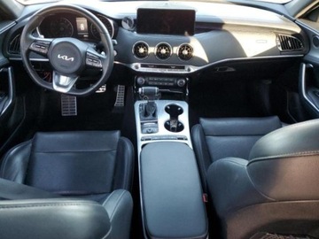 Kia Stinger 2022 Kia Stinger 2022 KIA STINGER GT1 silnik 3.3 L 3.3 Benzyna 368KM, zdjęcie 8