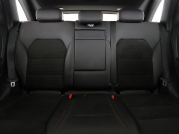 Mercedes Klasa B W246 Sports Tourer Facelifting 1.5 180 d 109KM 2016 Mercedes B 180 Automat full LED skóra/alcantara, zdjęcie 17