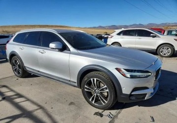 Volvo V90 II Cross Country 2.0 T5 254KM 2018 Volvo V90 Auta z USA - Zapytaj o wiecej ofert 2.0 Benzyna 254KM, zdjęcie 12