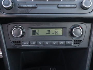 Volkswagen Polo V Hatchback 5d 1.2 TSI 105KM 2011 VW Polo 1.2 TSI, Salon Polska, Serwis ASO, Klima, zdjęcie 11