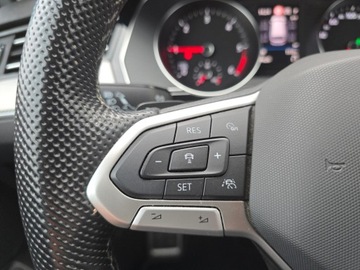 Volkswagen Passat B8 Variant Facelifting 2.0 TDI SCR 200KM 2022 Volkswagen Passat Variant Rline 200KM 4x4 Elegance, zdjęcie 15