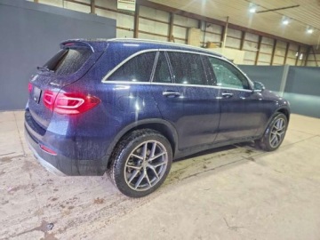Mercedes GLC C253 2021 Mercedes-Benz GLC Glc 300 4matic 2021 2.0 Benzyna 255KM, zdjęcie 3