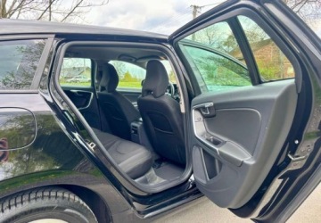 Volvo V60 I Kombi Facelifting 2.0 D2 DRIVE-E 120KM 2017 Volvo V60 Volvo V60 D2 Geartronic 2.0 Diesel 120KM, zdjęcie 33