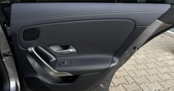 Mercedes CLA C118/X118 Shooting Brake 2.0 200d 150KM 2020 Mercedes-Benz CLA Shooting Brake Kamera Czujniki LED MBUX Ambiente FV Vat23, zdjęcie 25