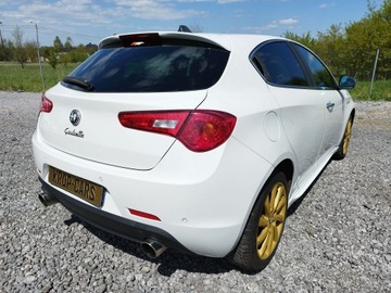 Alfa Romeo Giulietta Nuova II Hatchback 5d 1.4 TB 16v Mair 170KM 2010 Alfa Romeo Giulietta Alfa Romeo Giulietta 1.4 ..., zdjęcie 2