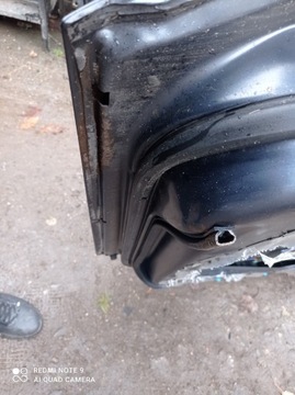 DVEŘE PRAVÝ ZADNÍ MITSUBISHI GRANDIS