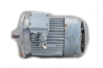 SILNIK TRÓJFAZOWY EQU 112 M2 AF 3.3KW 2890obr/min