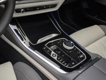 BMW X5 G05 SUV Facelifting 3.0 40d 352KM 2025 BMW X5 xDrive40d Sport Suv 3.0 (352KM) 2025, zdjęcie 10