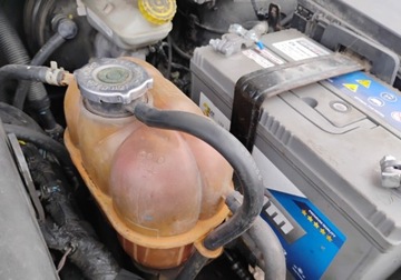 Chrysler Grand Voyager 2.8 CRD 163KM 2010 Chrysler Grand Voyager 2010r, 2.8 DIESEL. AUTOMAT. Uszkodzony tyl. Jezdzi, zdjęcie 31